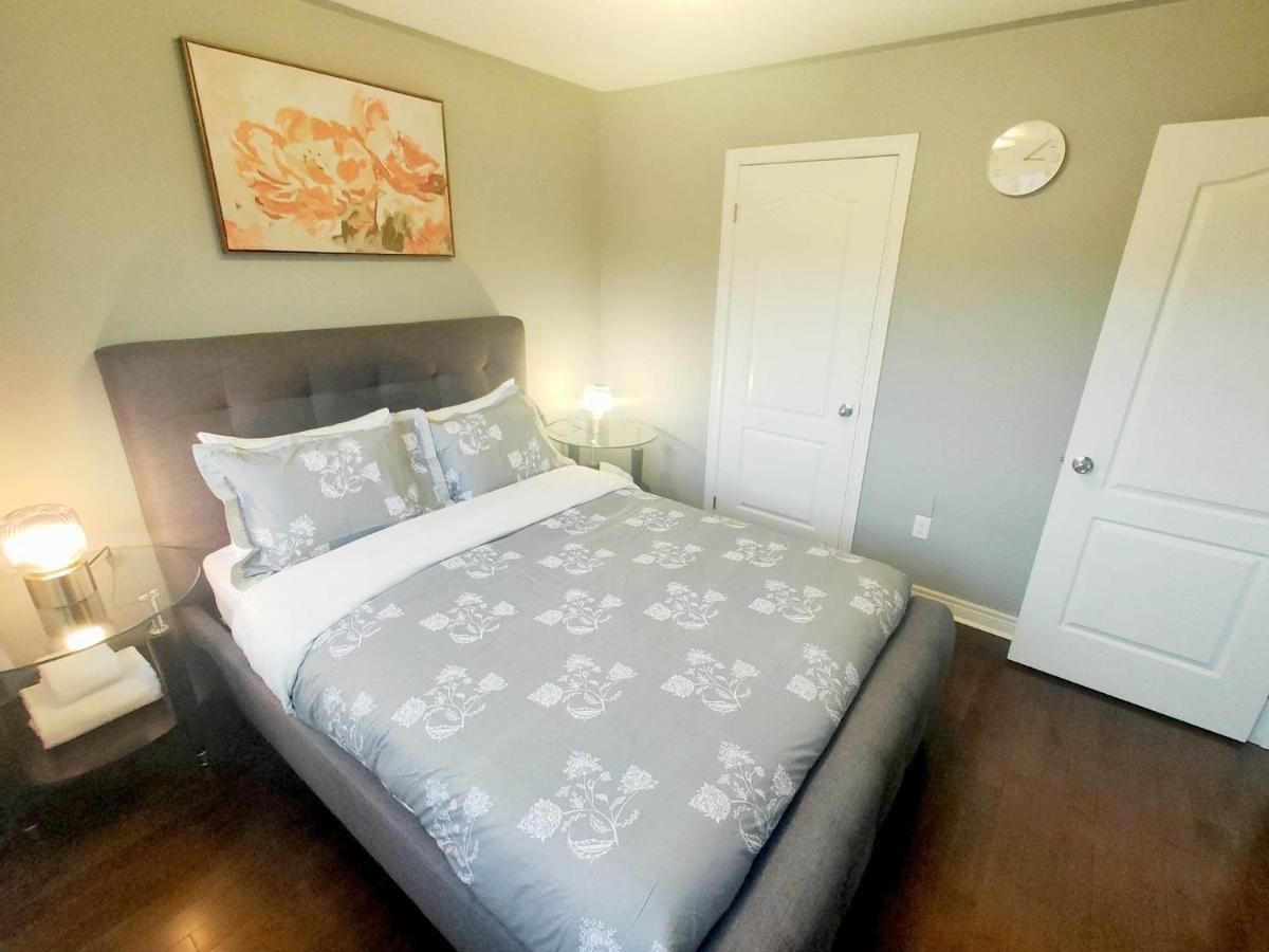 Affordable Room With Free Parking In Newmarket On Extérieur photo