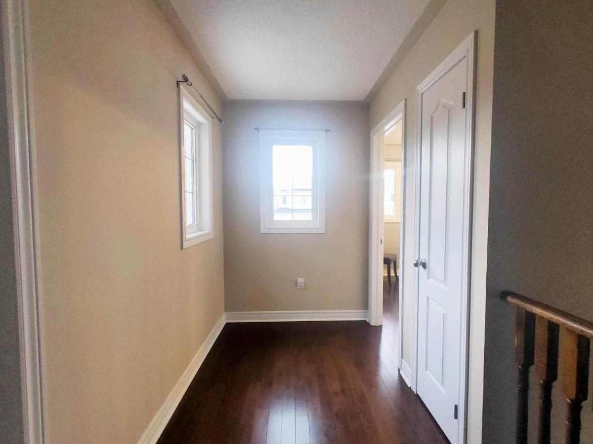 Affordable Room With Free Parking In Newmarket On Extérieur photo