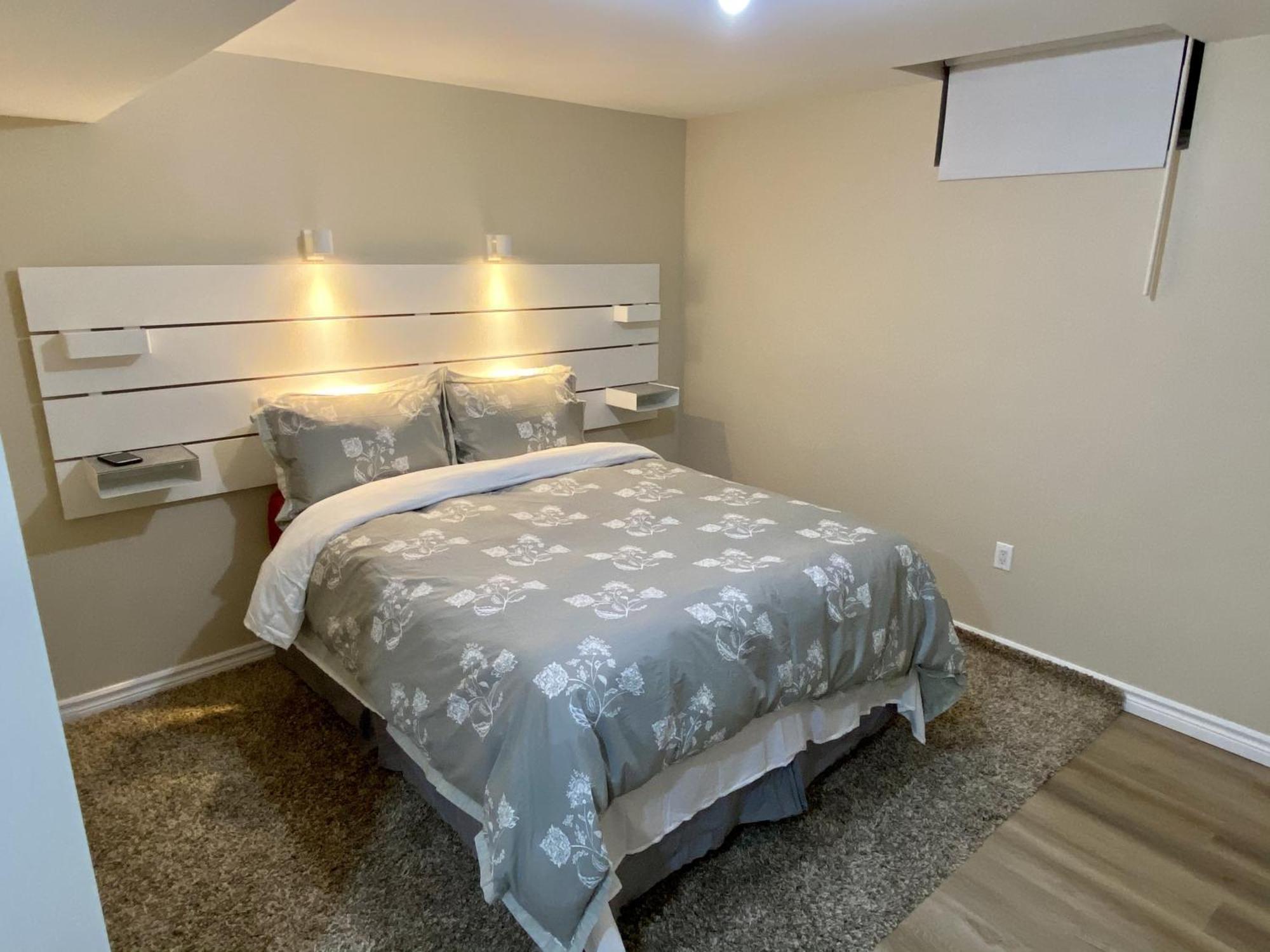 Affordable Room With Free Parking In Newmarket On Extérieur photo